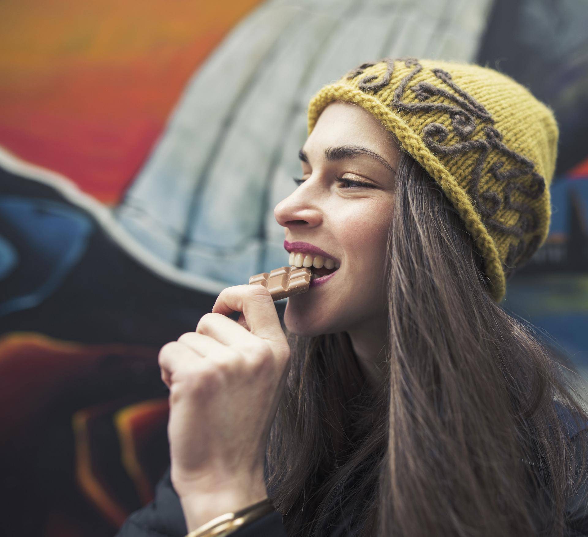 Почему потребители любят шоколад?