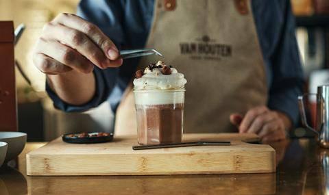 Van Houten - Cocoa and chocolate recipes for baristas and chefs
